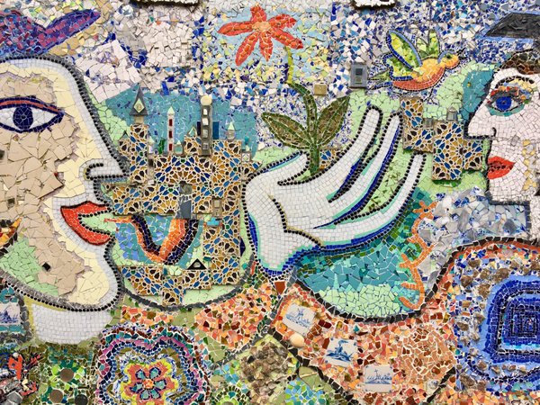 L'art de la mosaïque : Assemblage de couleurs et de formes