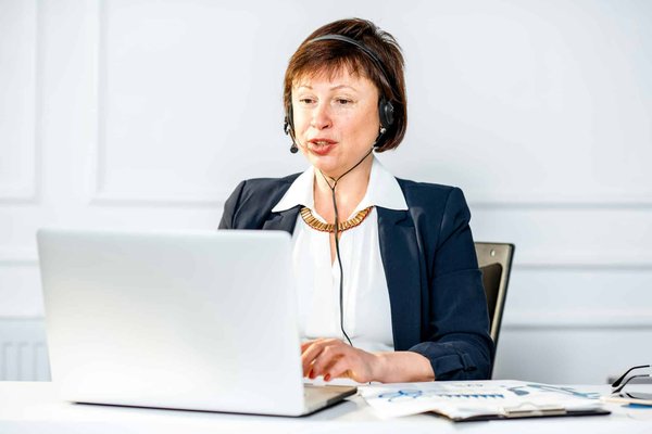 Rencontre femme senior Marseille : trouvez l'amour